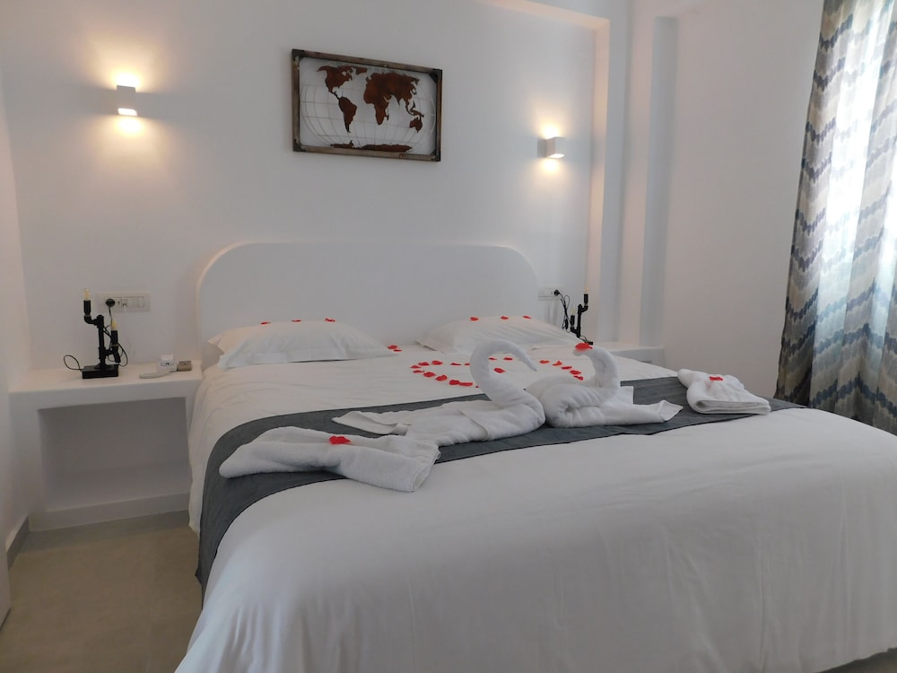 Deluxe Room, Balcony - Photo 12