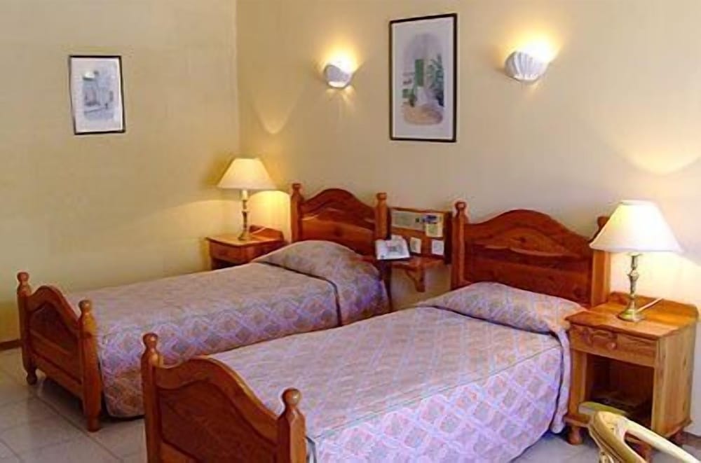 Triple Room - Photo 5