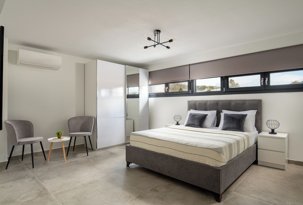 Sigma Beachfront Villa photo 3