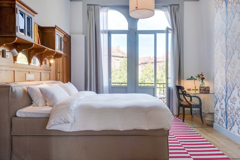 Luxury Apartment photo 3
