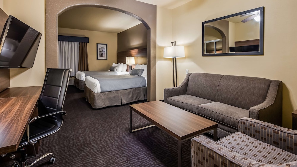 Suite, Multiple Beds, Non Smoking, Microwave (with Sofabed)