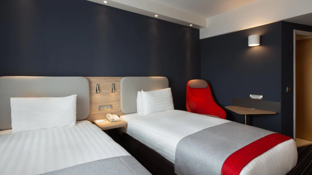 Standard Room, 2 Twin Beds (Free Breakfast) - Photo 1