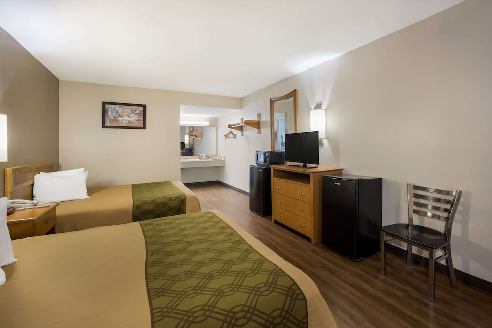 Room, 2 Double Beds, Accessible, Smoking photo 2