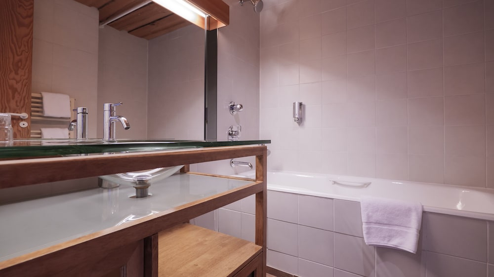 Superior Double or Twin Room (Mont Blanc) - Photo 7