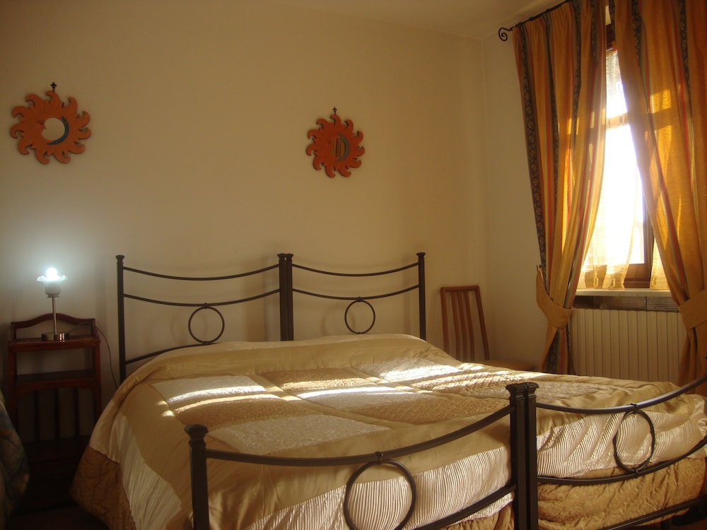 Classic Double Room, Private Bathroom (External) photo 3