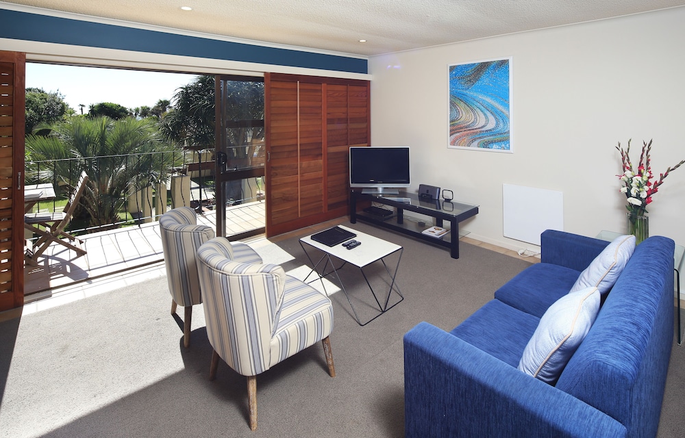 One Bedroom Apartment with Courtyard