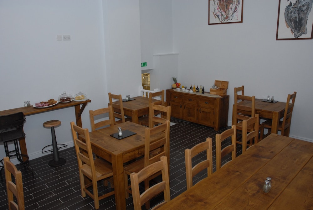 Double Room, Ensuite (Bridles) - Photo 4