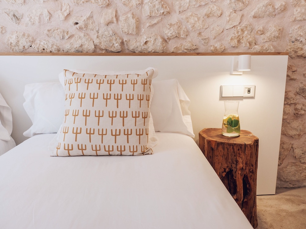 Standard Double or Twin Room photo 3