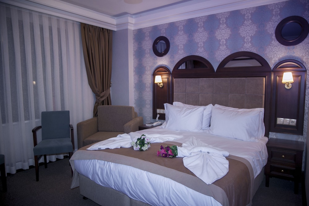 Standard Double or Twin Room photo 3