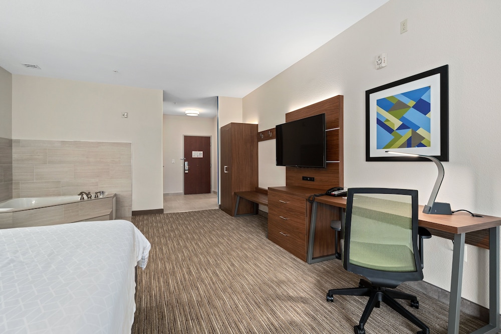 Standard Room, 1 King Bed, Accessible, Jetted Tub (Communications) - Photo 8