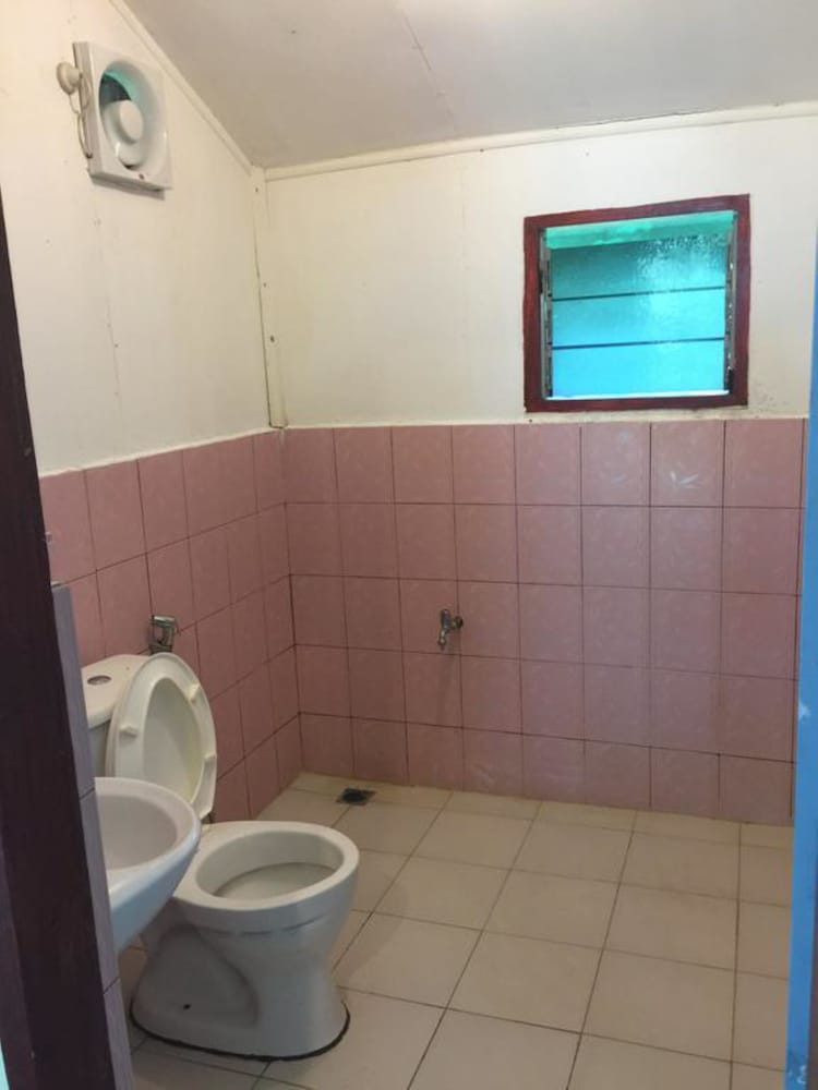 Standard Twin Room, 2 Twin Beds, Private Bathroom photo 2