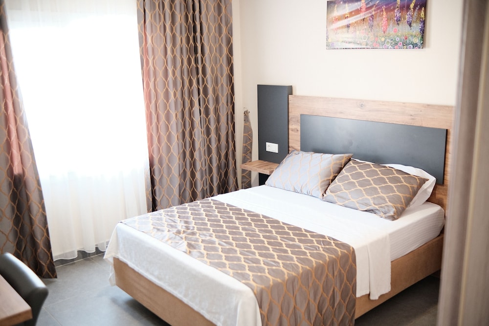 Standard Double Room - Photo 4