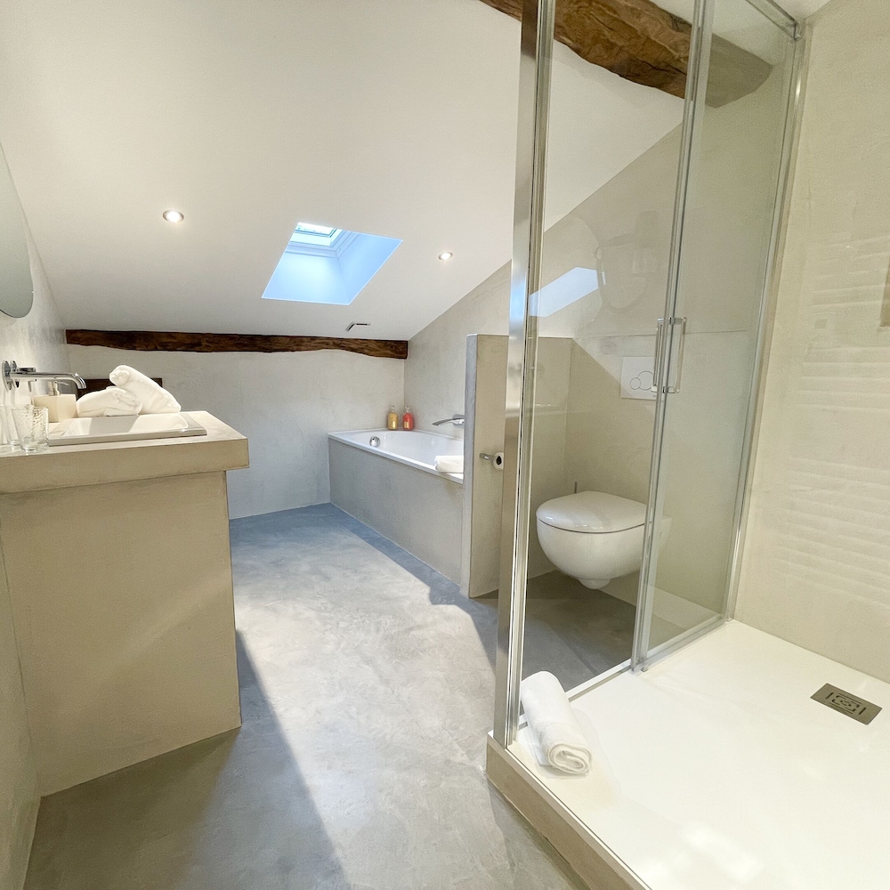 Deluxe Room, 1 Double Bed, Non Smoking, Garden Area photo 3