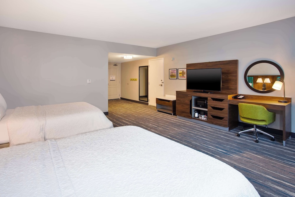Studio, 2 Queen Beds, Accessible, Bathtub (Mobility/Hearing) - Photo 2