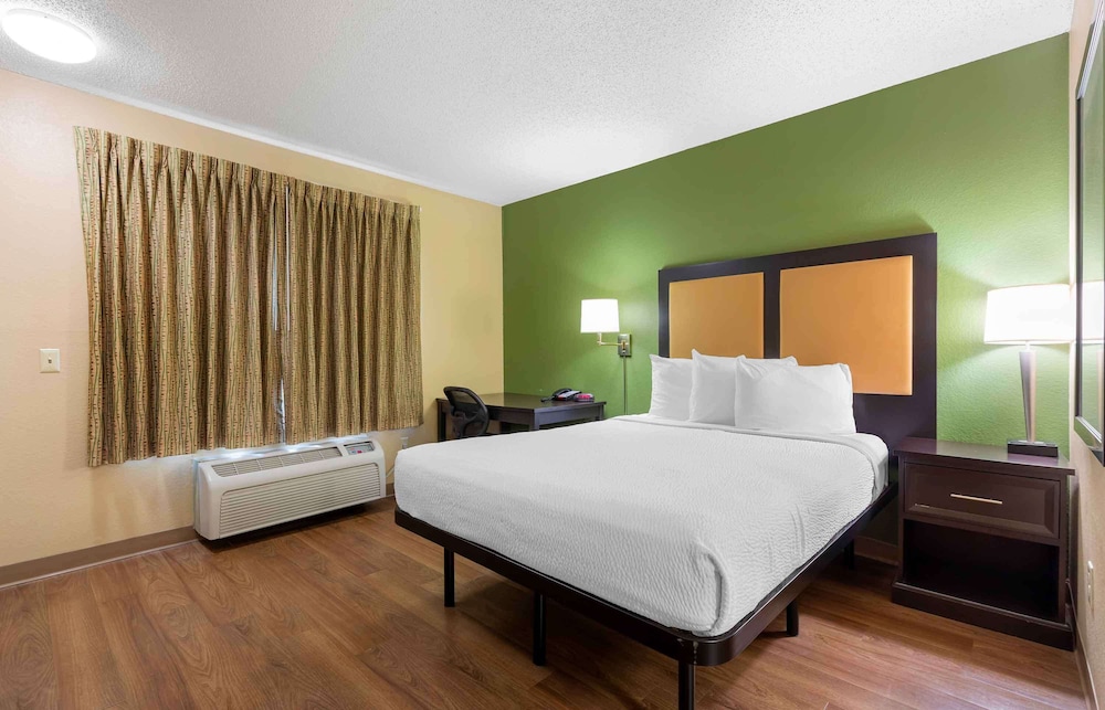 Studio, 1 Queen Bed, Non Smoking - Photo 1