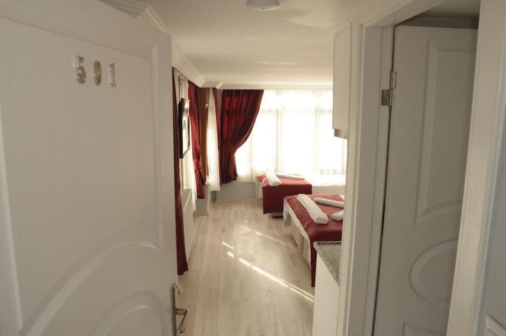 Family Quadruple Room photo 1