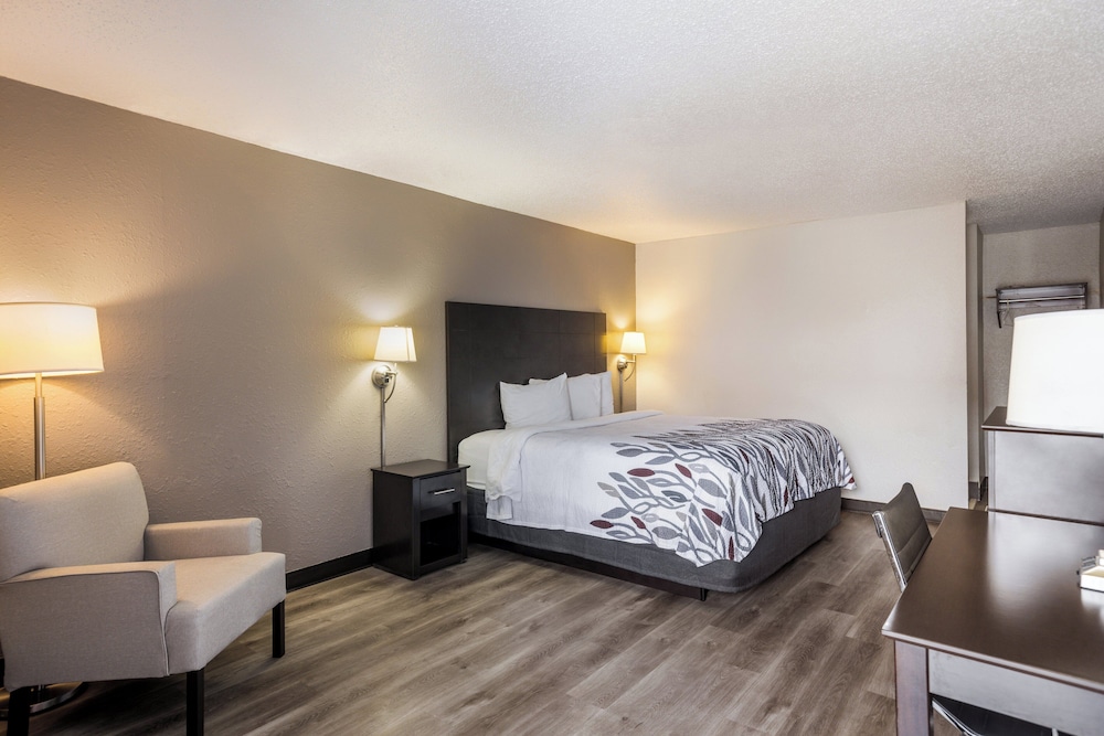 Superior Room, 1 King Bed, Non Smoking - Photo 2