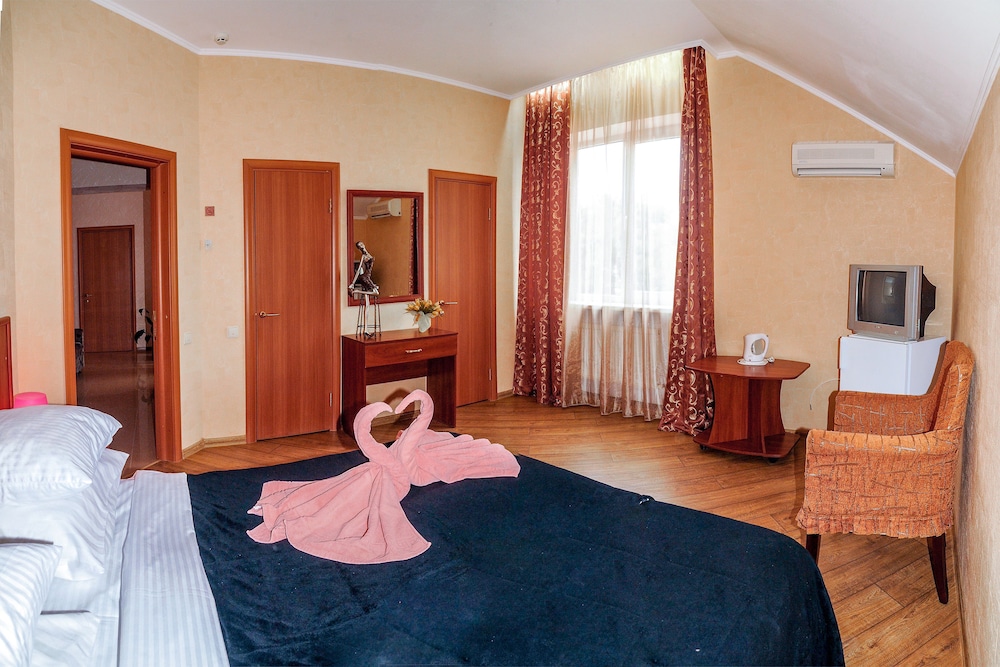 Standard Twin Room (Extra Bed) photo 3