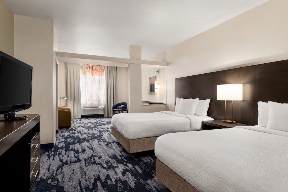 Suite, Multiple Beds - Photo 1