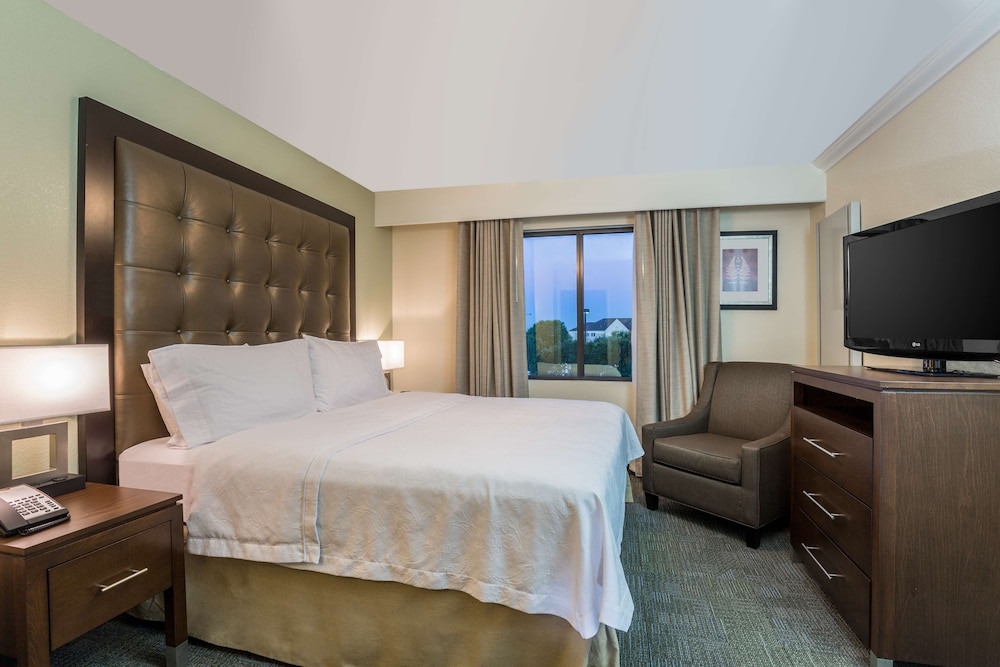 Room, 1 King Bed, Non Smoking photo 2