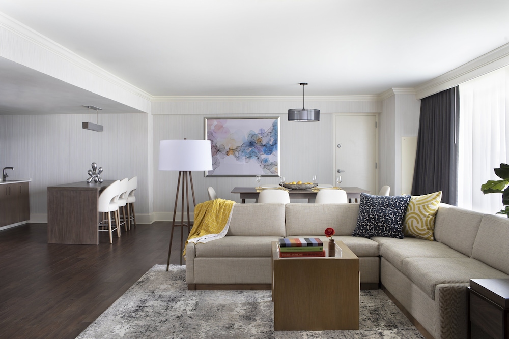 Presidential Suite photo 1