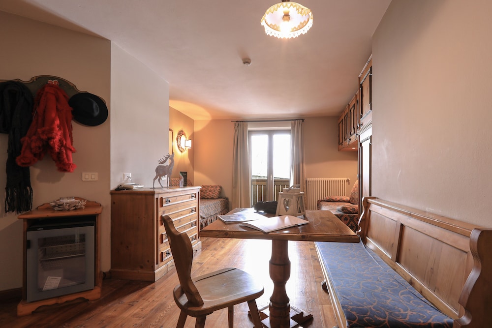 Superior Room, 1 Double Bed, Mountain View photo 3
