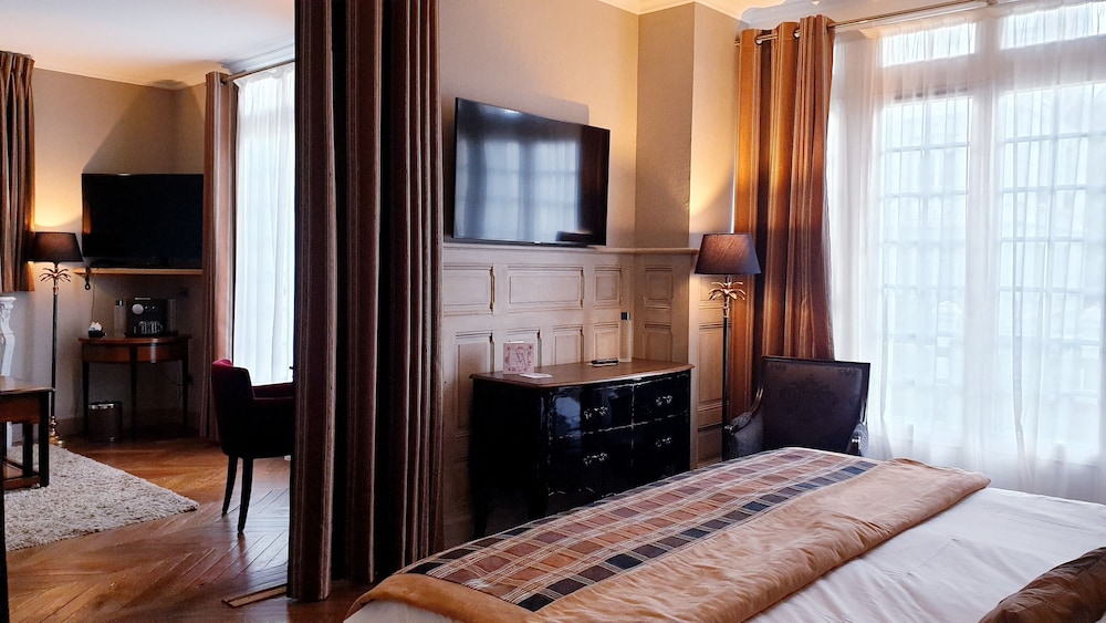 Deluxe Suite photo 3