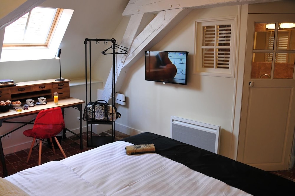 Standard Double Room (Henri Petit) photo 2
