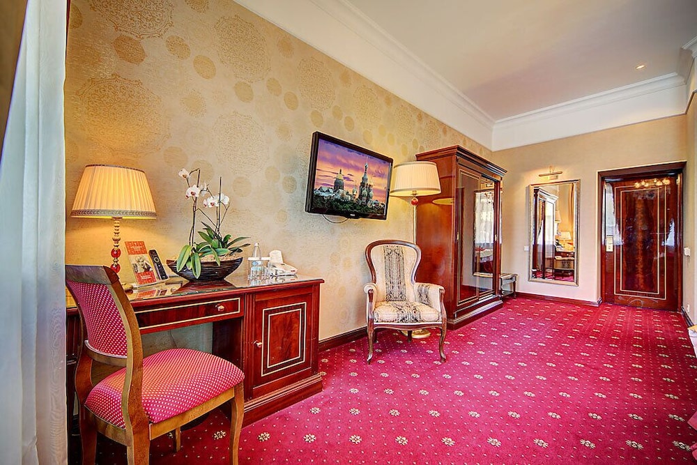 Deluxe Double or Twin Room photo 3
