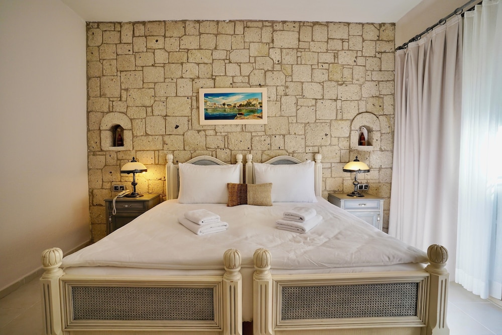 Deluxe Double Room, Garden Area