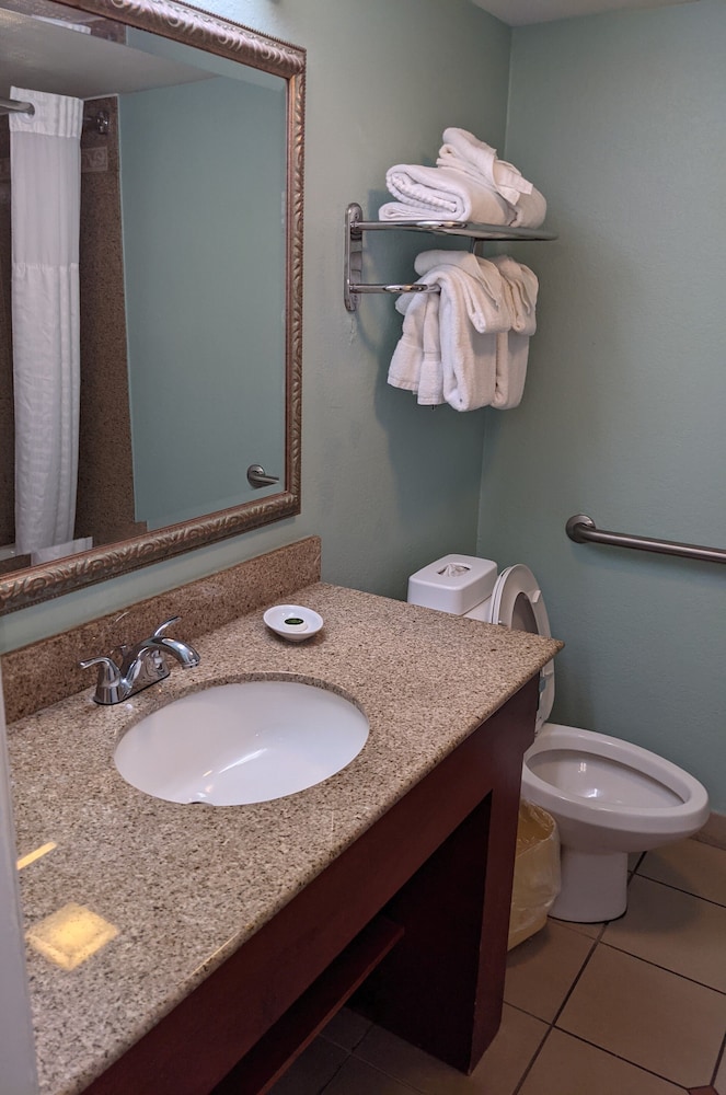 One Bedroom Queen Suite - Ocean view - Photo 7