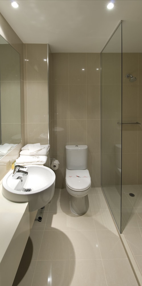 Grand View Room (Spencer St View) - Photo 6