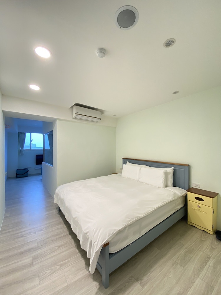 Deluxe Double Room, 1 Queen Bed, Non Smoking - Photo 8