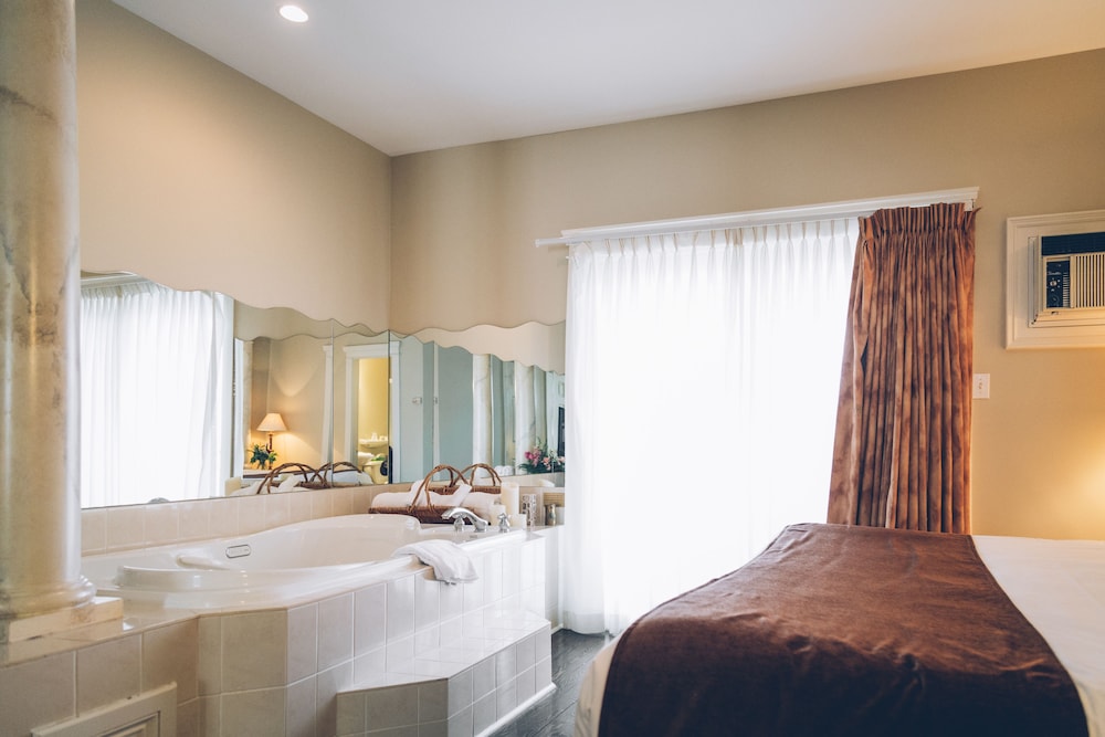Romantic Suite, 1 King Bed - Photo 6