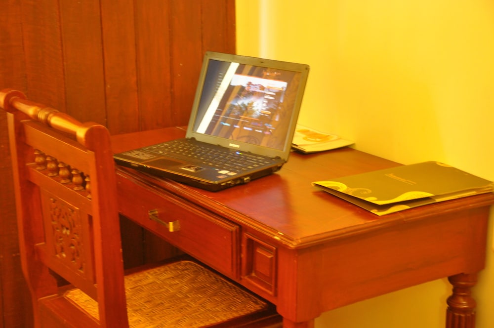 Executive Room - Photo 5