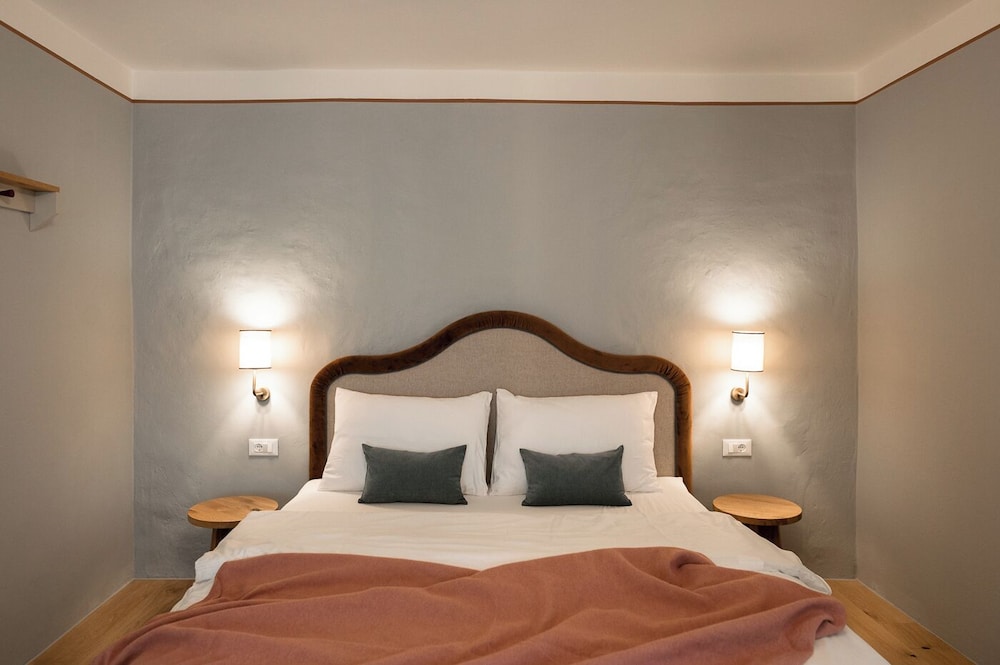 Design Double Room, Bathtub photo 3