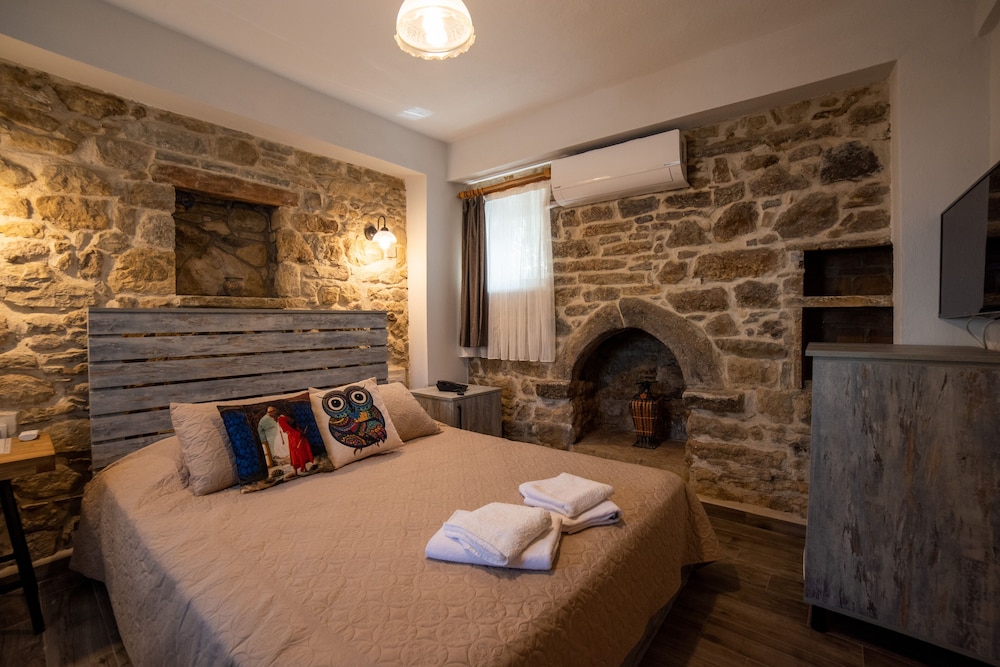 Standard Double Room - Photo 5