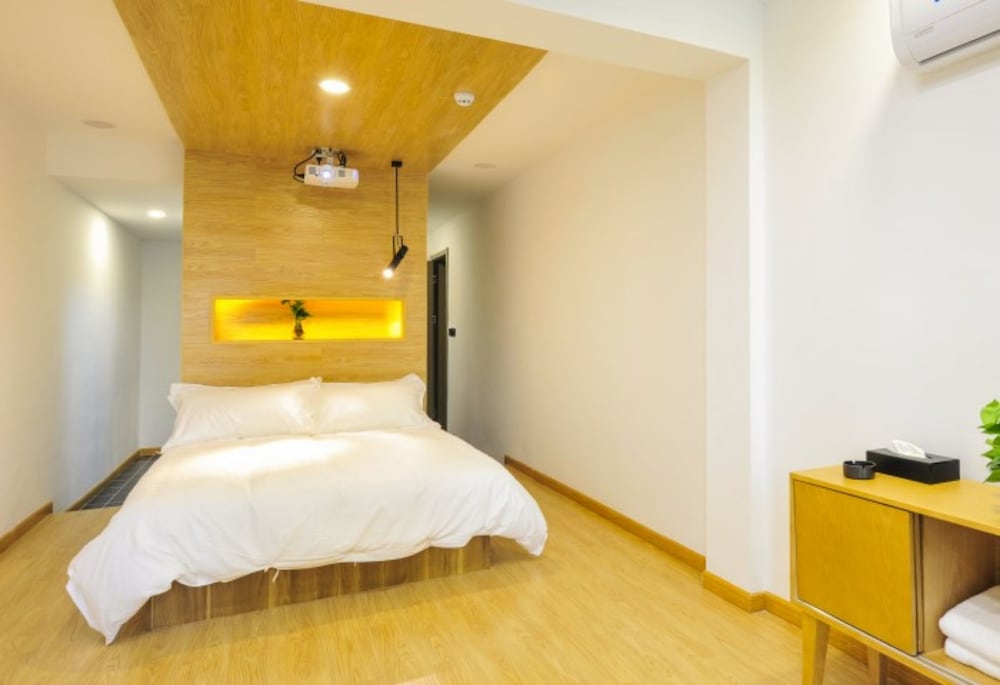 Signature Room