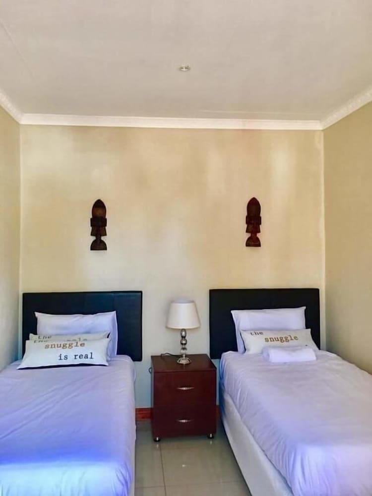Deluxe Twin Room photo 1