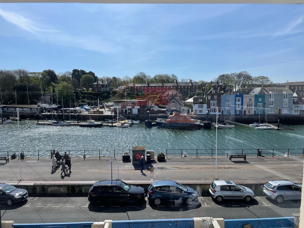 Standard Double Room, Ensuite, Harbor View (2nd flr King room) photo 3