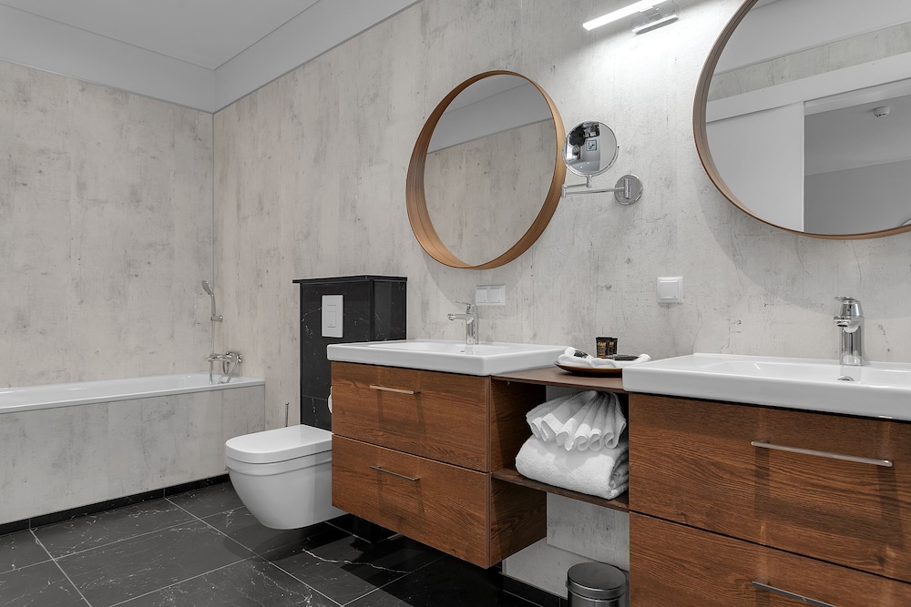 Gallery Suite - Photo 18