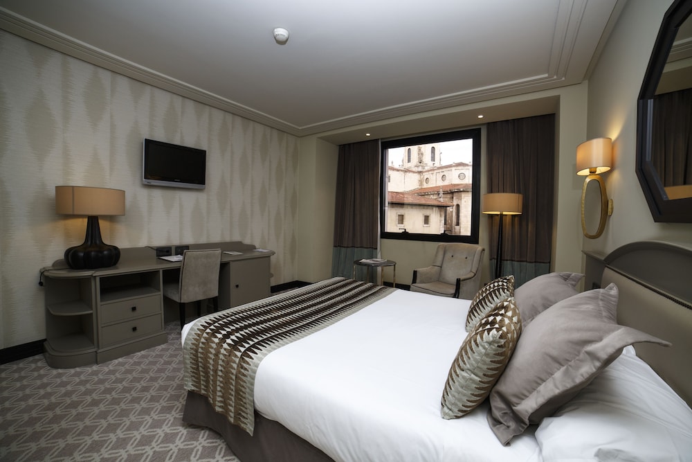 Double Room - Photo 8