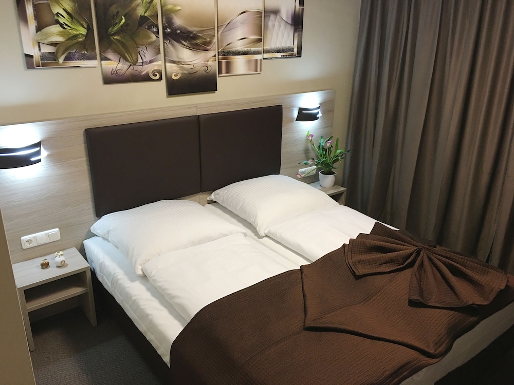 Double Room - Photo 2