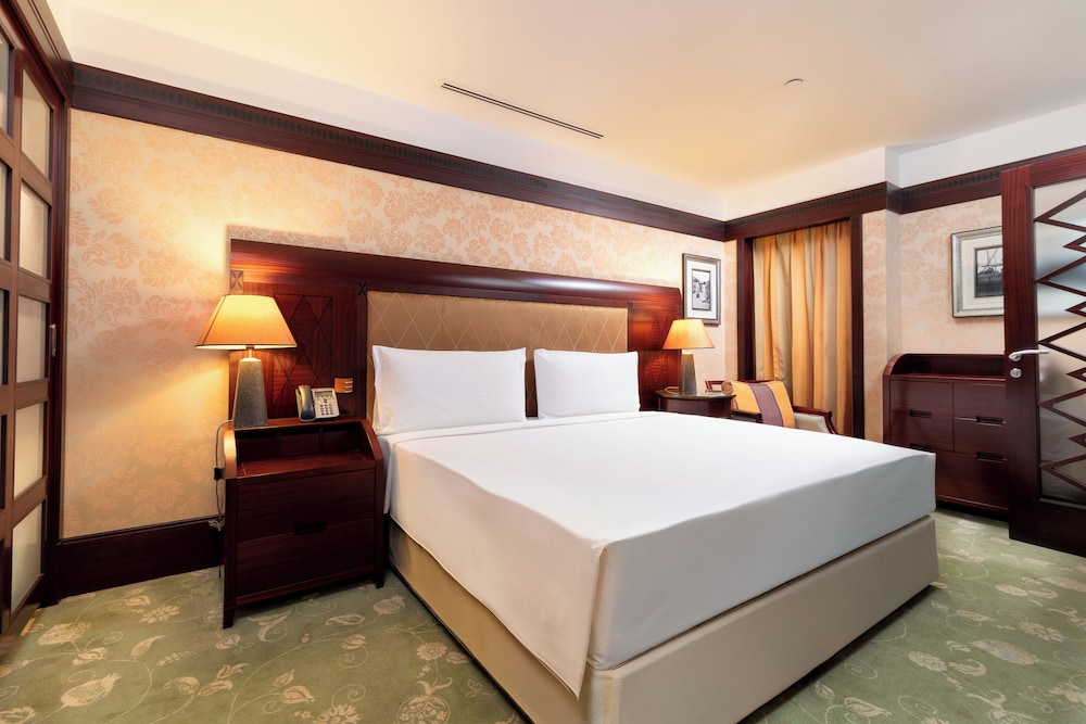 Suite, 1 Bedroom, Club Lounge Access - Photo 5