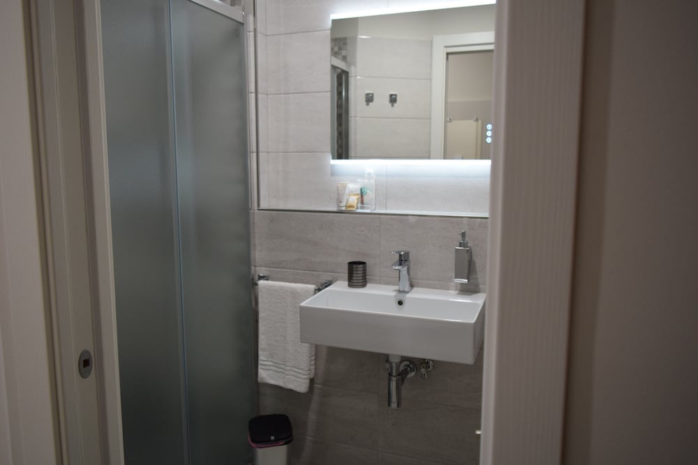 Comfort Room photo 3