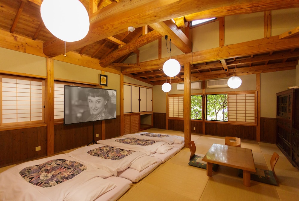 Japanese Style Family Room Without Toilet And Bathroom photo 3