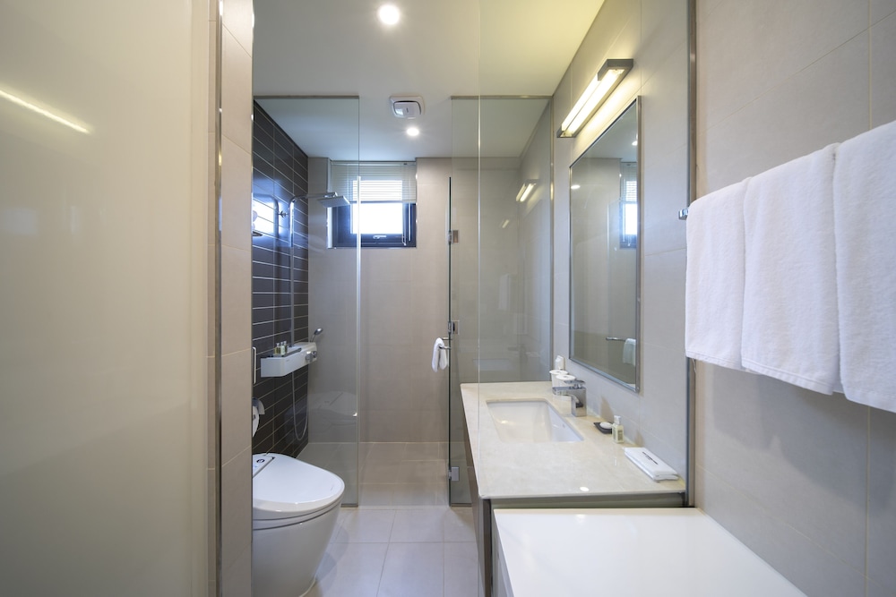 Ocean Terrace (Duplex Villa Type - No Elevator) - Photo 5