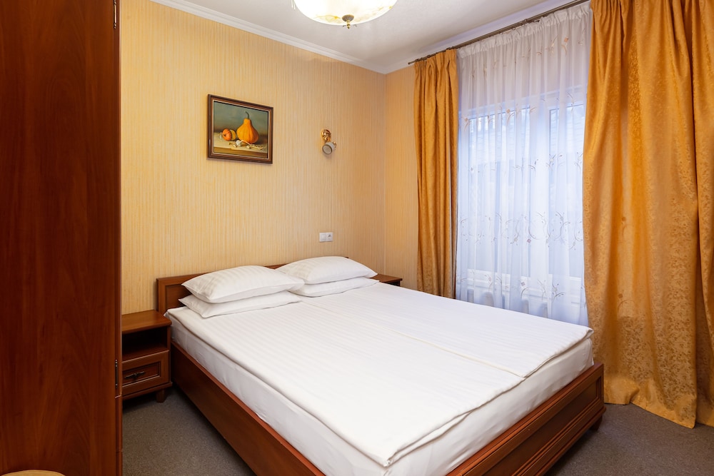Economy Double Room (Plus) photo 3