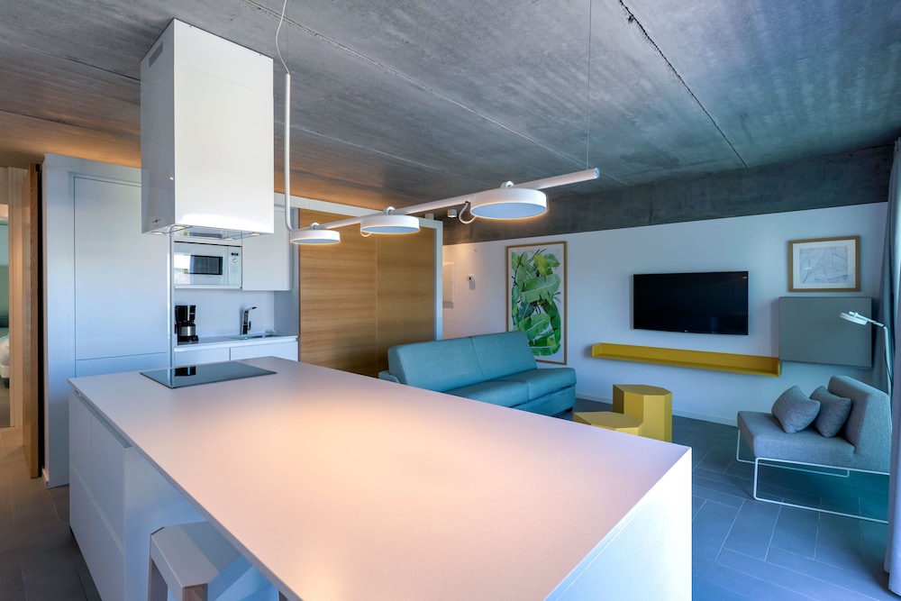 Classic Apartment (2 Adults + 2 Children)