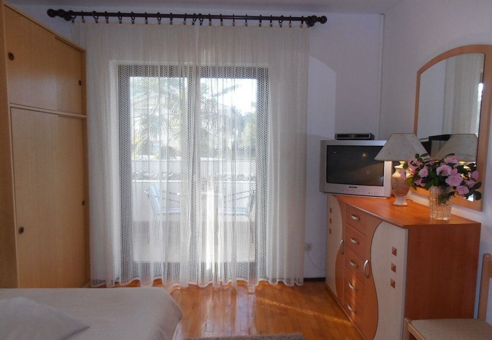 Apartment (Dragica - with kids playground - A2 I)